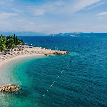 Rooms With A Parking Space Selce, Crikvenica - 11133 Bagian luar foto